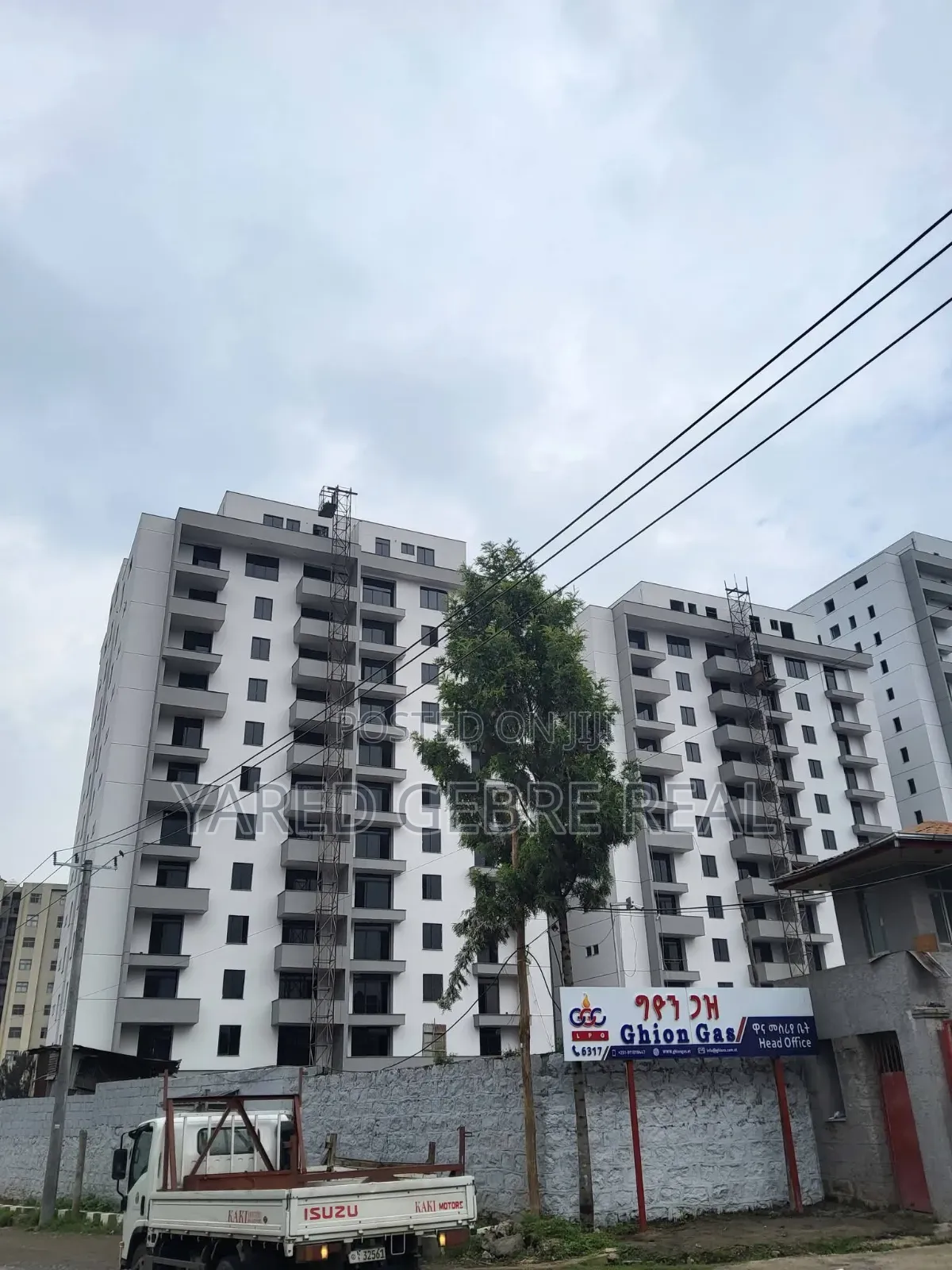 4bdrm Apartment in Ghion Real Estate, Bole for sale