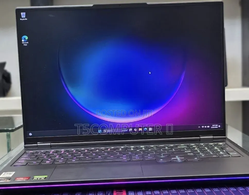 New Laptop Lenovo Legion 9 32GB AMD Ryzen 9 SSD 1T