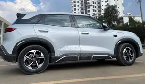 BYD Yuan Up 2025 Blue