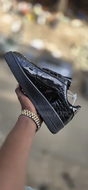 Nike Airforce 1 Shiny Black