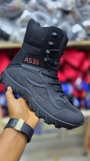 A533 As33 Boots