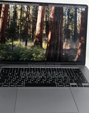 Laptop Apple MacBook Air 2024 M3 8GB Apple M3 SSD 512GB