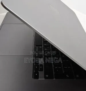 Laptop Apple MacBook Air 2024 M3 8GB Apple M3 SSD 512GB
