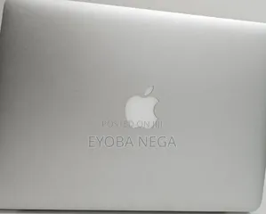 Laptop Apple MacBook Pro 2015 8GB Intel Core i5 SSD 128GB