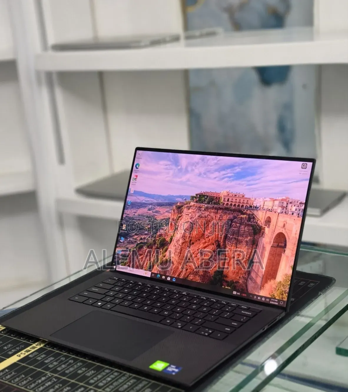 New Laptop Dell Precision 5560 16GB Intel Core i9 SSD 512GB