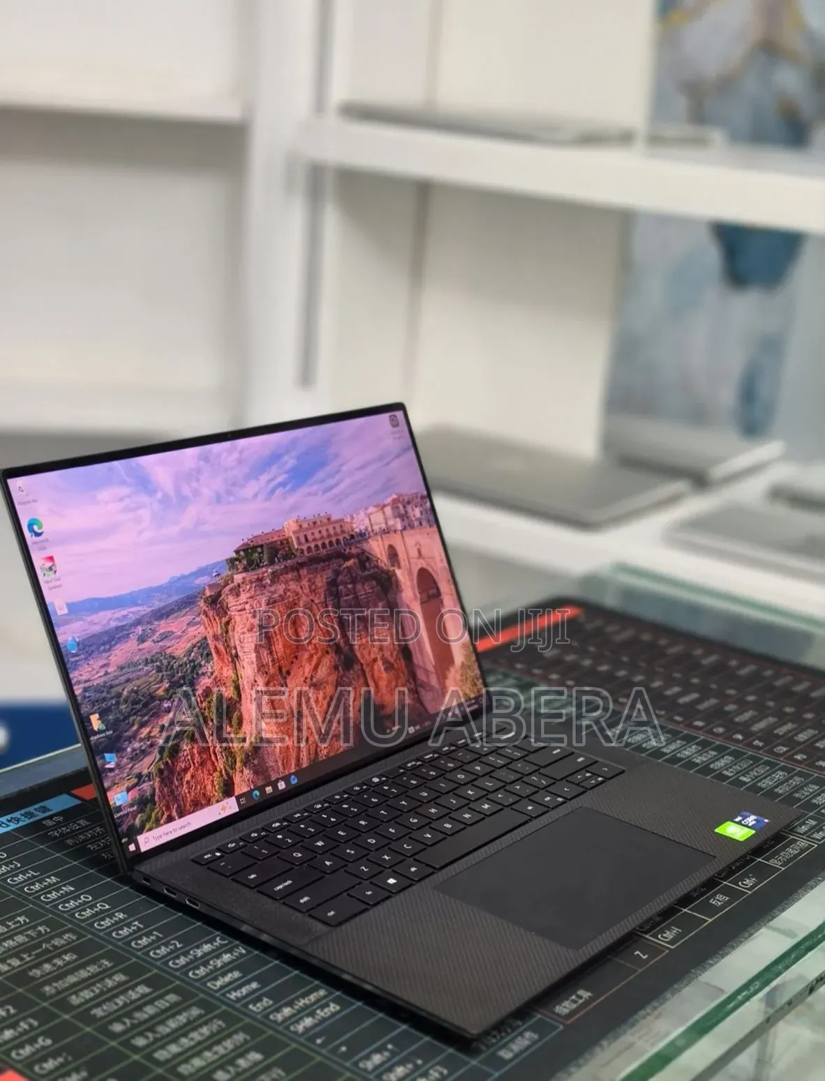 New Laptop Dell Precision 5560 16GB Intel Core i9 SSD 512GB