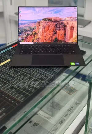 New Laptop Dell Precision 5560 16GB Intel Core i9 SSD 512GB