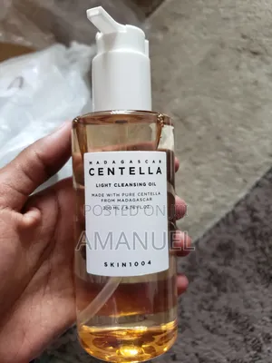 SKIN1004 Madagascar Centella Light Cleansing Oil