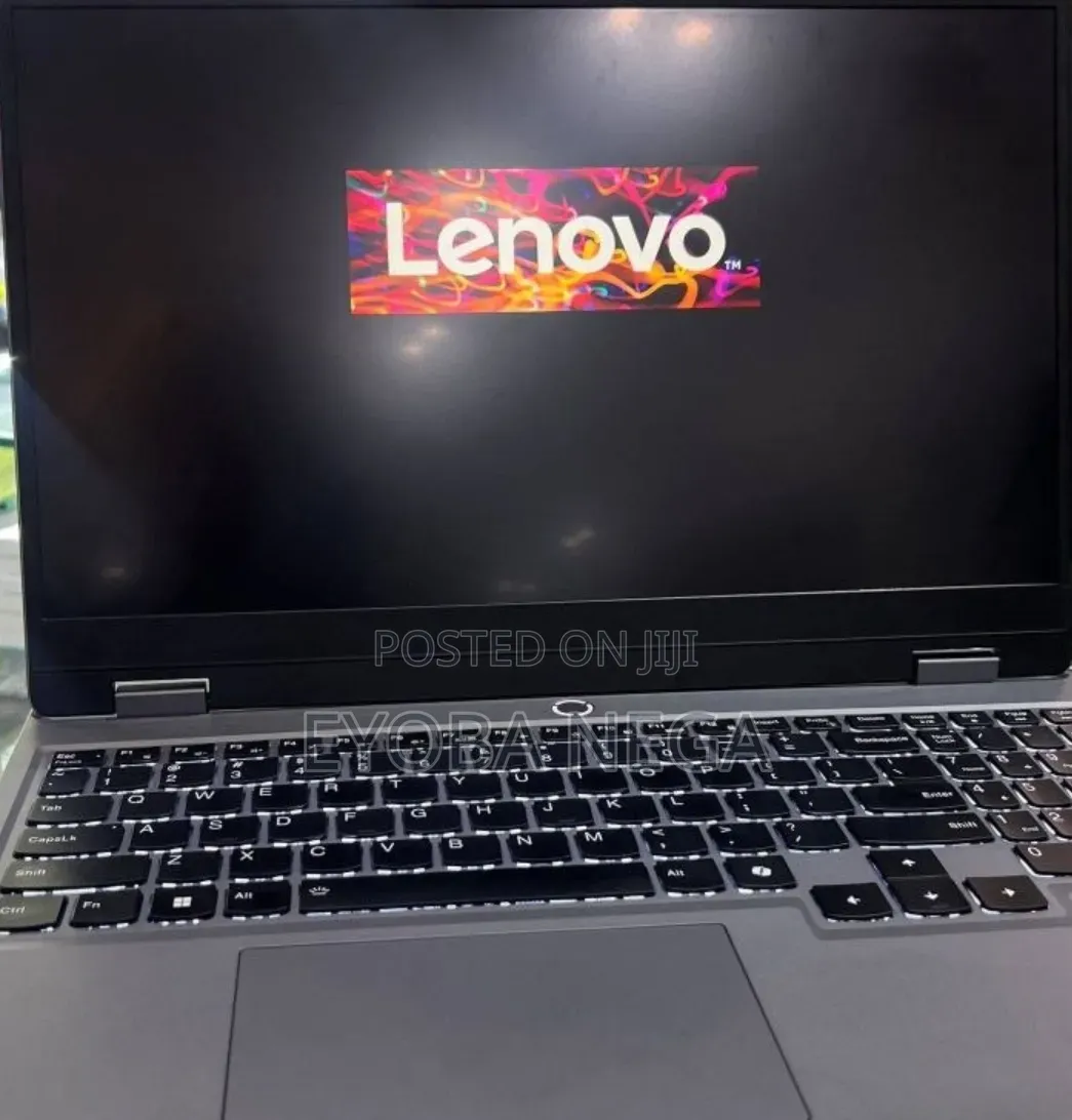 New Laptop Lenovo LOQ 15AHP10 16GB AMD Ryzen 5 SSD 512GB
