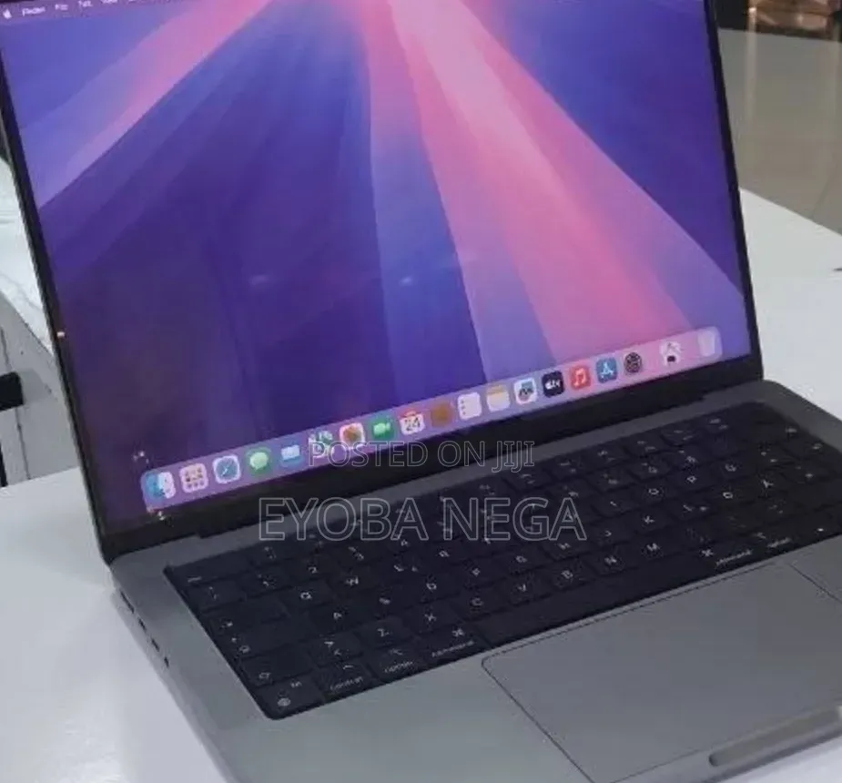 New Laptop Apple MacBook Pro 2021 M1 32GB Apple M1 Pro SSD 1T