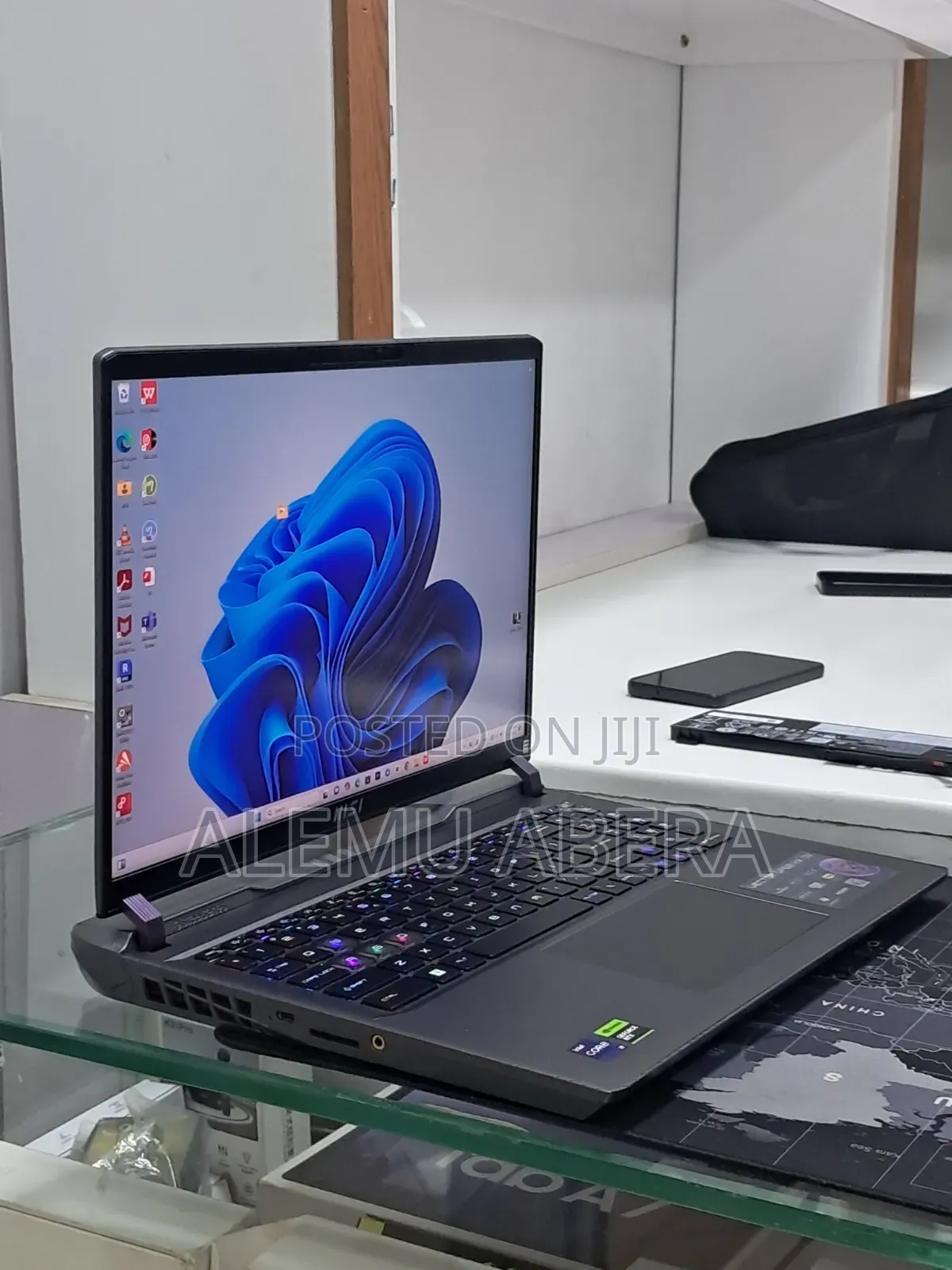 New Laptop MSI Vector GP66HX 12UGS 16GB Intel Core i9 SSD 1T