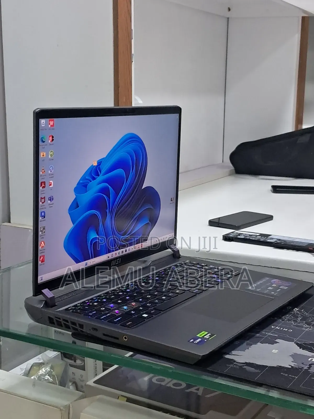 New Laptop MSI Vector GP66HX 12UGS 16GB Intel Core i9 SSD 1T