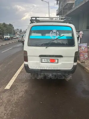 Toyota HiAce 1994 White