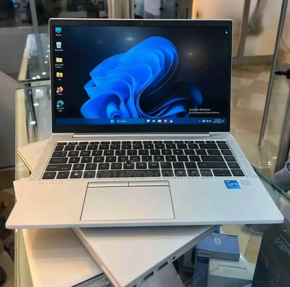 New Laptop HP EliteBook 840 16GB Intel Core i5 SSD 512GB