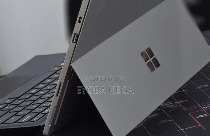 New Laptop Microsoft Surface Pro 7+ 16GB Intel Core i5 SSD 256GB