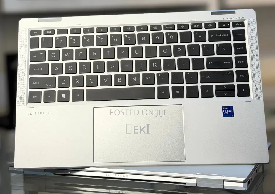 New Laptop HP EliteBook 1040 G8 16GB Intel Core i7 SSD 512GB