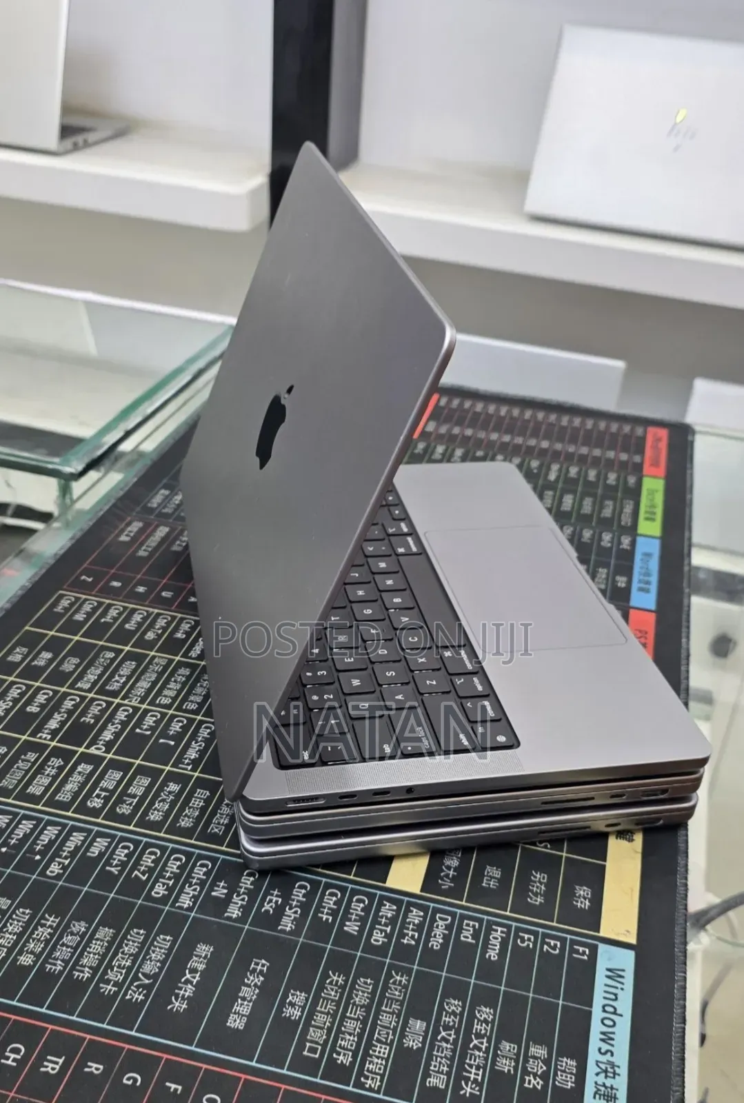 New Laptop Apple MacBook Pro 2021 M1 32GB Apple M1 Pro SSD 512GB