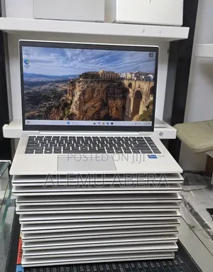 New Laptop HP EliteBook 840 G10 16GB Intel Core i7 SSD 512GB