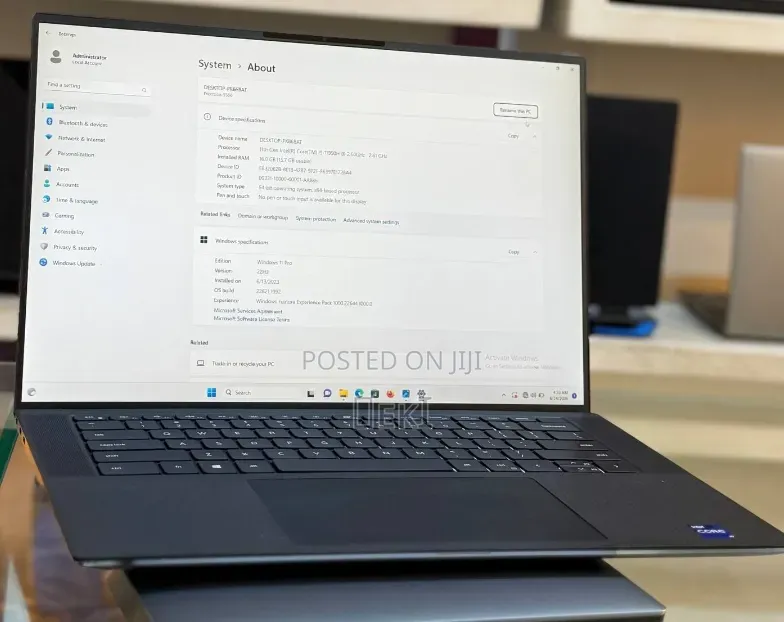 New Laptop Dell Precision 5560 16GB Intel Core i9 SSD 512GB