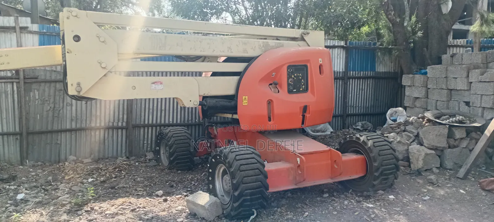 Self Propelled Telescopic Boom Lift