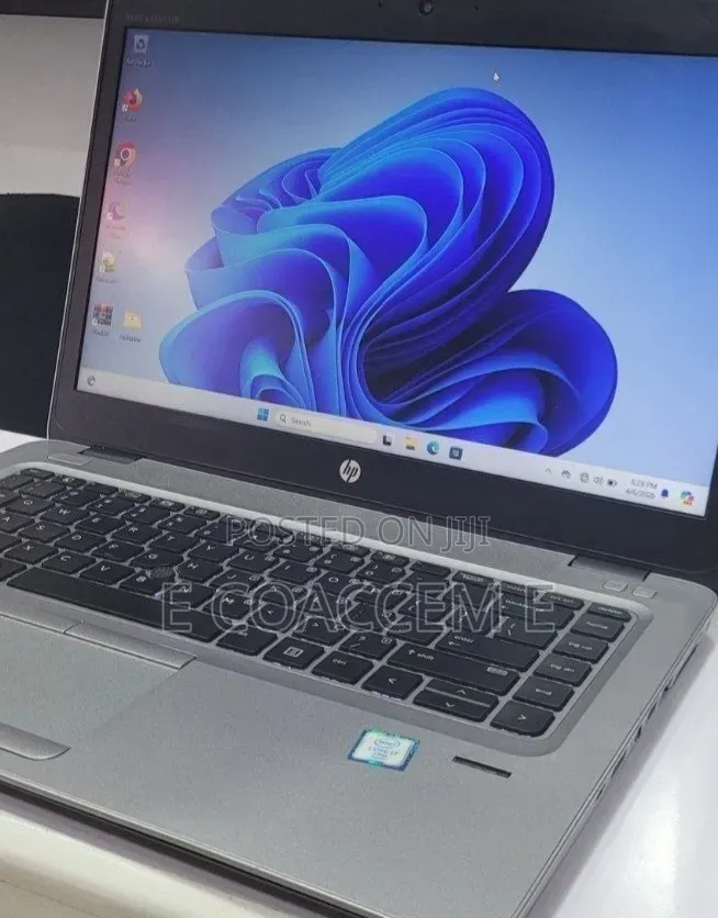New Laptop HP 8GB Intel Core i5 HDD 1T