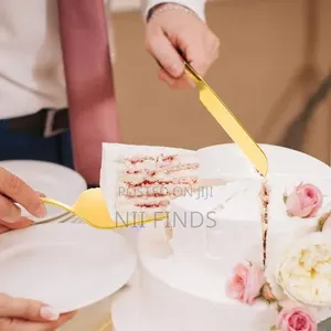 Gold Cake Cutting and Serving