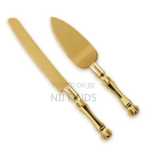 Gold Cake Cutting and Serving