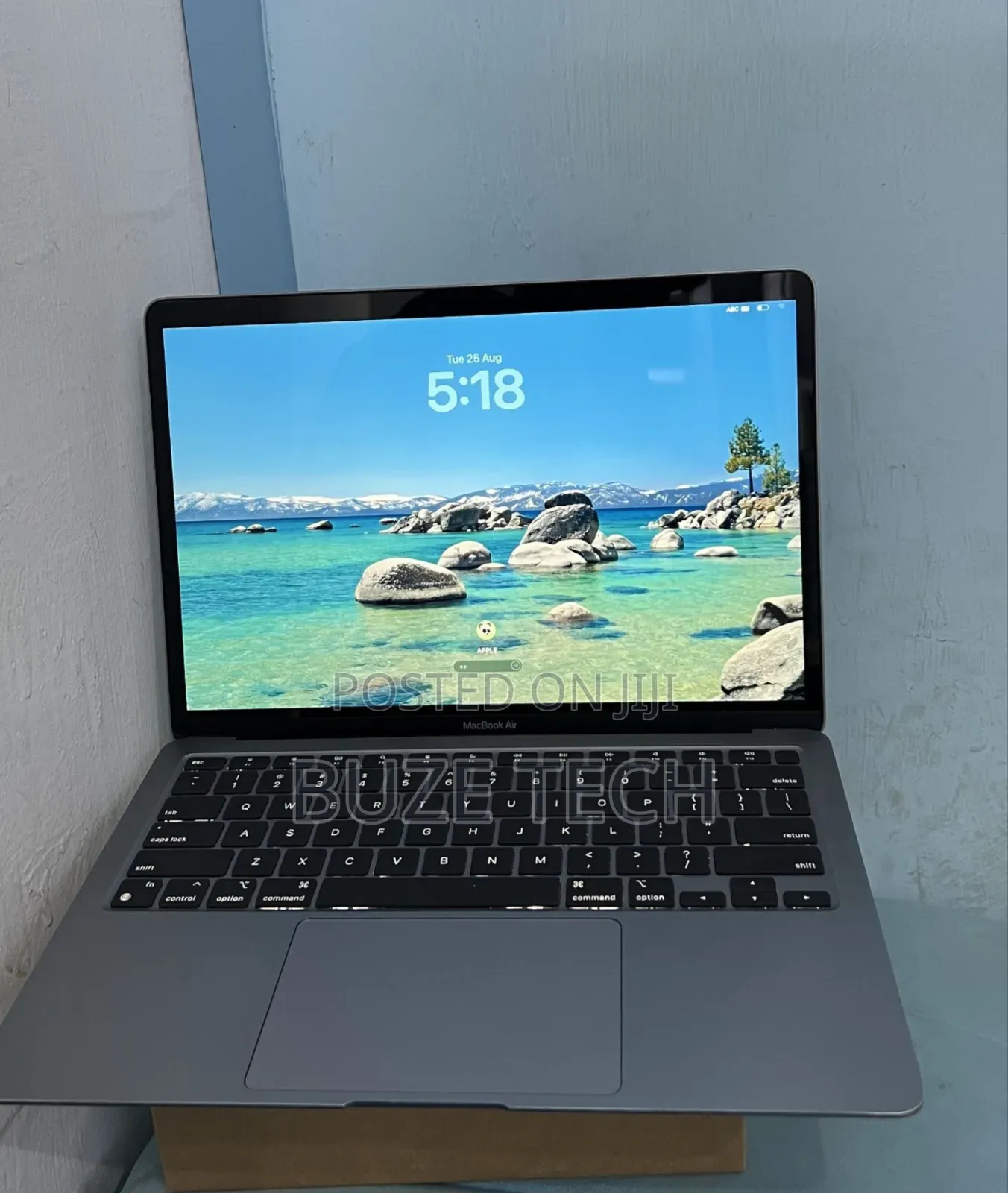 New Laptop Apple MacBook Air 2020 M1 8GB Apple M1 SSD 256GB