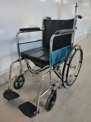 Commode Wheelchair耳 With a Built-in Toilet Cutout Seat, Padded Cushion