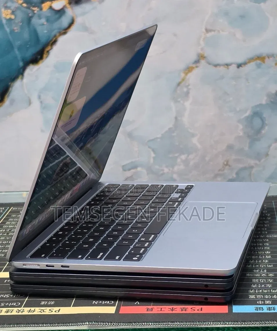New Laptop Apple MacBook Air 2025 M4 16GB Apple M4 SSD 256GB