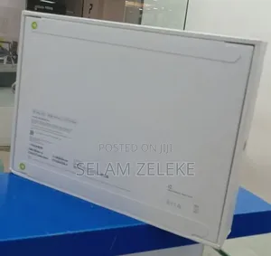New Laptop Apple MacBook Pro 2025 M5 32GB Apple M5 SSD 2T