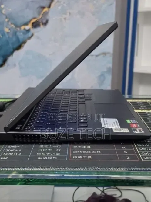 New Laptop Lenovo Legion 5 16GB AMD Ryzen 7 SSD 512GB