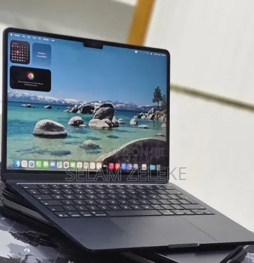 New Laptop Apple MacBook Air 2025 M4 16GB Apple M4 SSD 256GB