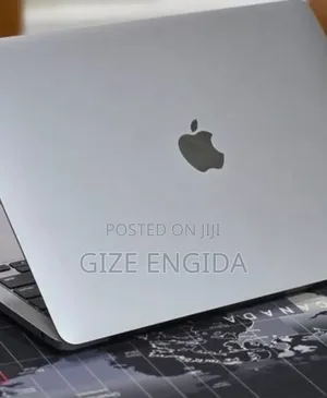 New Laptop Apple MacBook Pro 2022 M2 16GB Apple M2 SSD 512GB