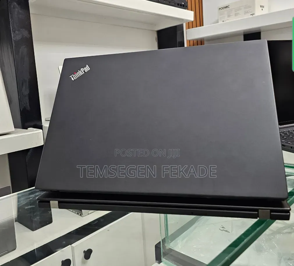 New Laptop Lenovo ThinkPad t495s 16GB AMD Ryzen 7 SSD 512GB