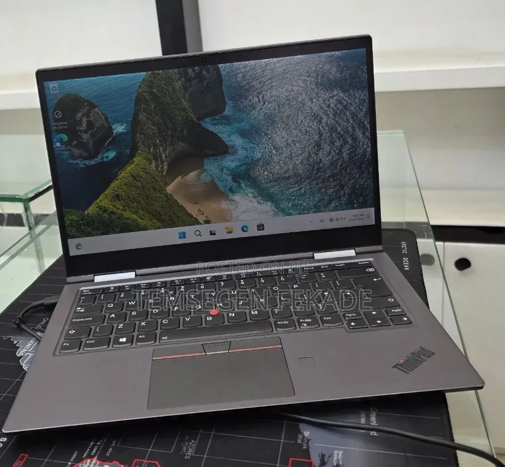 New Laptop Lenovo ThinkPad X1 Yoga 16GB Intel Core i7 SSD 512GB