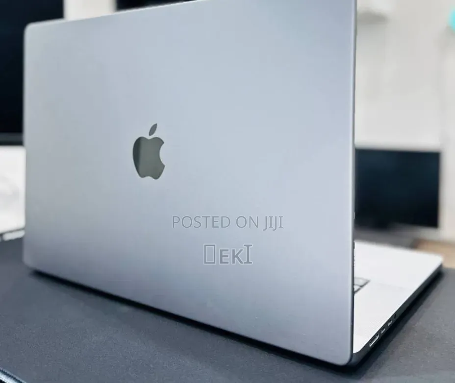 New Laptop Apple MacBook Pro 2021 M1 16GB Apple M1 SSD 512GB