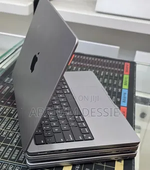 New Laptop Apple MacBook Pro 2021 M1 32GB Apple M1 SSD 512GB