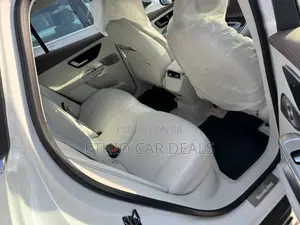 Mercedes-Benz EQE 2025 Ivory