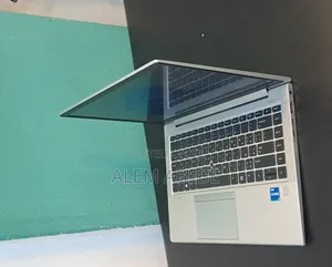 New Laptop HP EliteBook 840 G8 16GB Intel Core i5 SSD 512GB