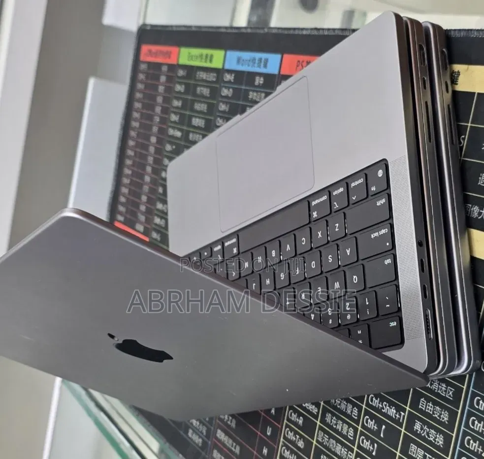 New Laptop Apple MacBook Pro 2021 M1 32GB Apple M1 SSD 512GB