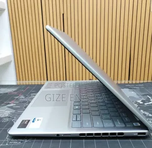 New Laptop Dell Precision 7740 16GB Intel Core Ultra 7 SSD 1T