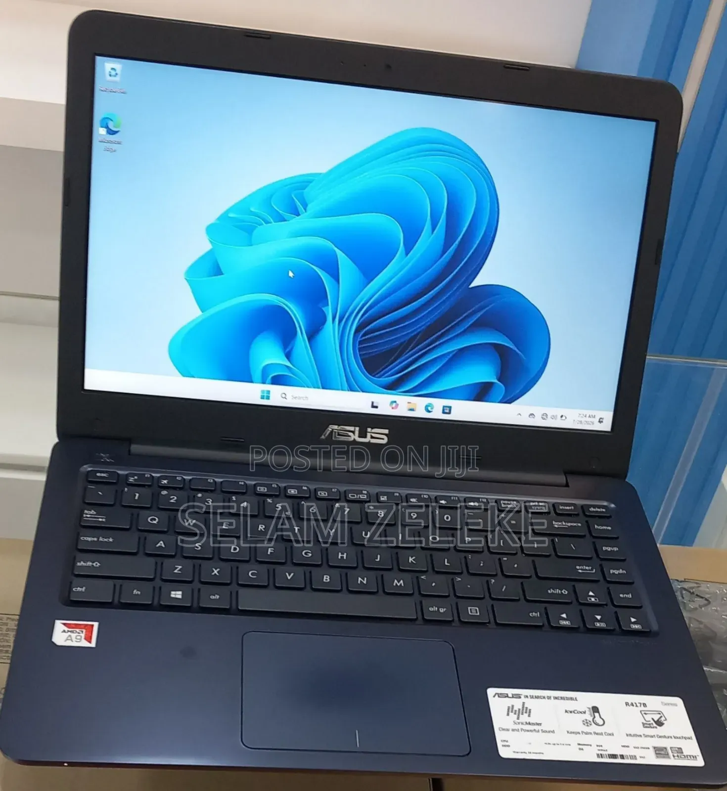New Laptop Asus 8GB AMD SSD 256GB