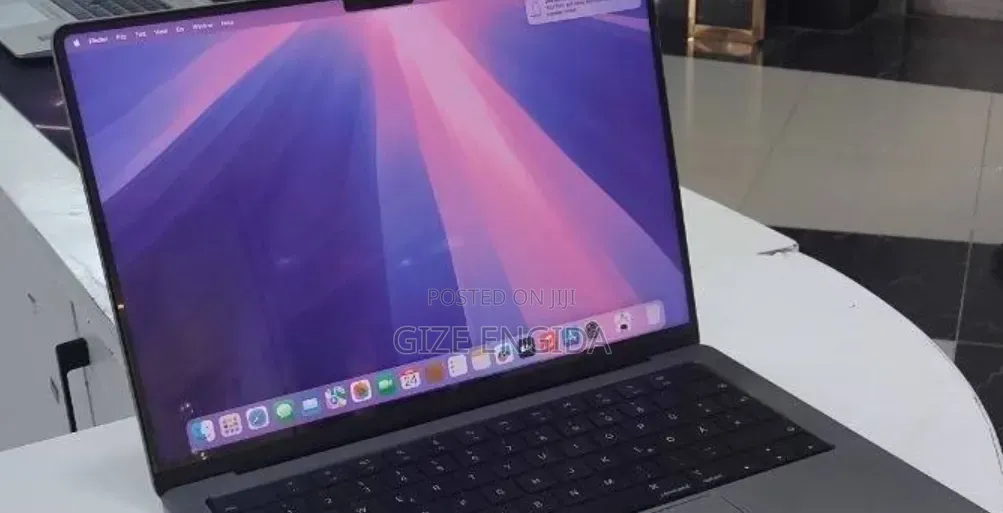 New Laptop Apple MacBook Pro 2021 M1 32GB Apple M1 SSD 1T