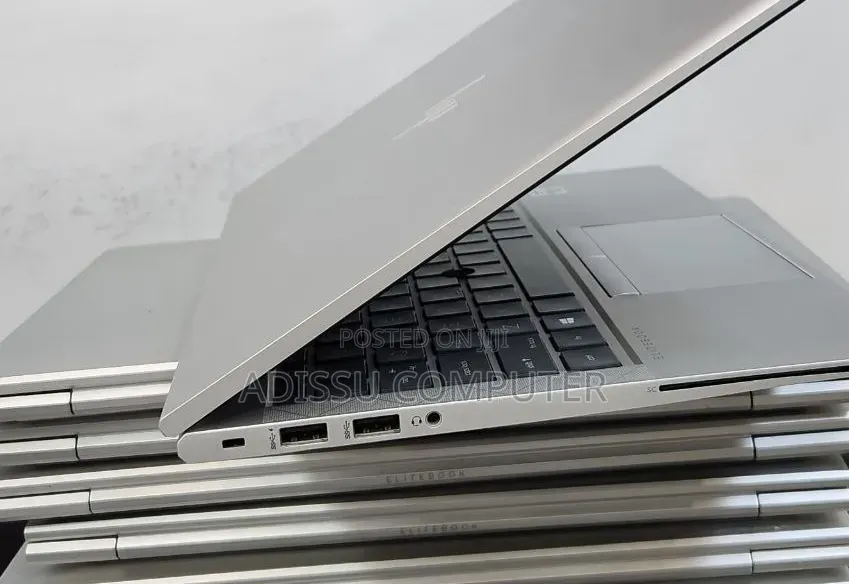 New Laptop HP EliteBook 840 G7 8GB Intel Core i5 SSD 512GB