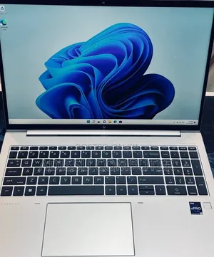 New Laptop HP EliteBook 860 G10 32GB Intel Core i7 SSD 1T