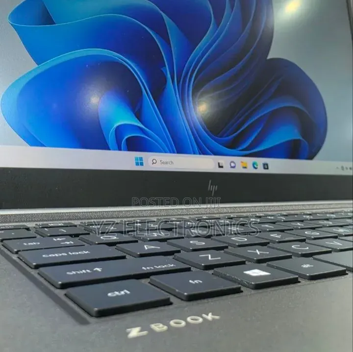 New Laptop HP ZBook Create G7 32GB Intel Core i7 SSD 512GB