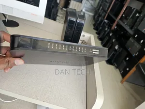 D-Link DES-1024A 24-Port Switch