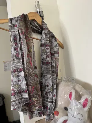 Women's Scarf/Shawl