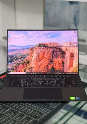 New Laptop Dell Precision 5560 16GB Intel Core i9 SSD 512GB
